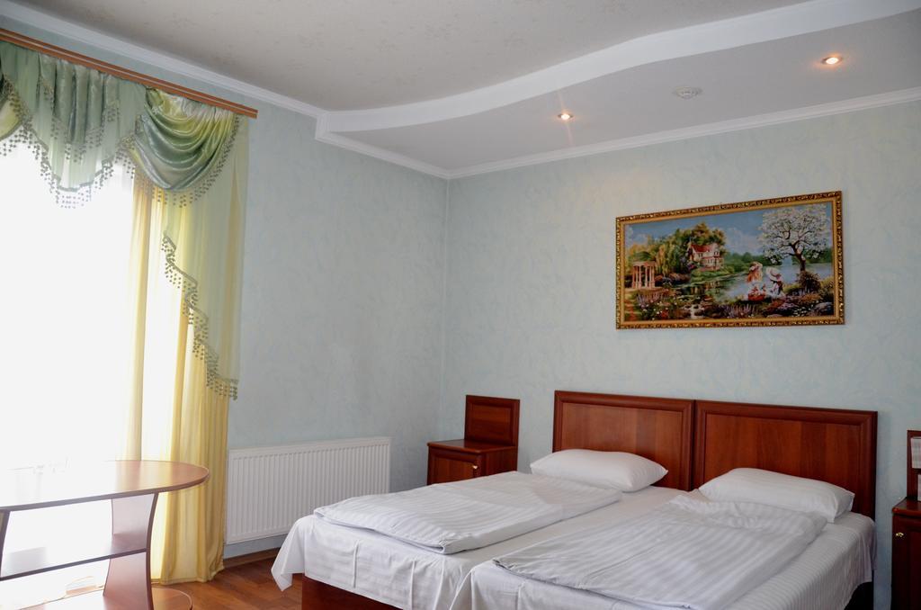Kseniya Hotel Каменец-Подольский Экстерьер фото