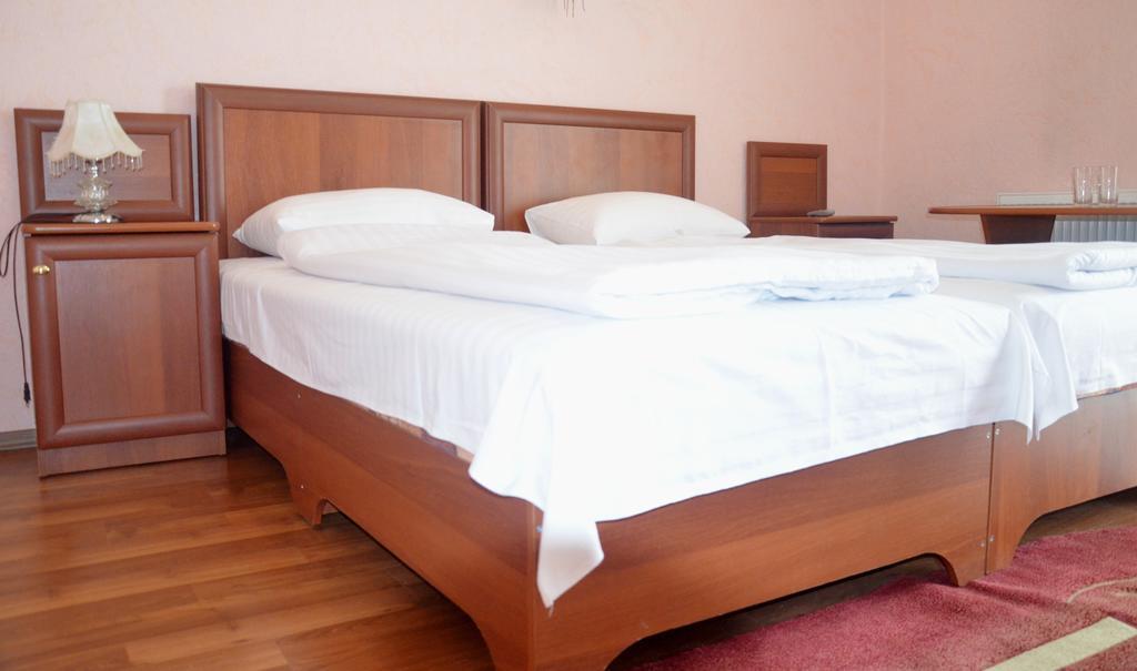 Kseniya Hotel Каменец-Подольский Экстерьер фото