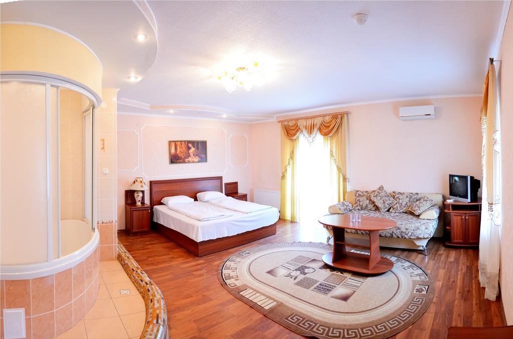 Kseniya Hotel Каменец-Подольский Экстерьер фото